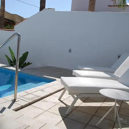 Casa Tomillo Nyaraló *