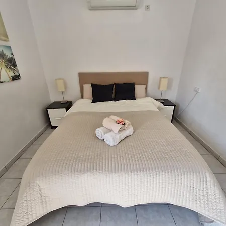 Casa Tomillo Nyaraló *